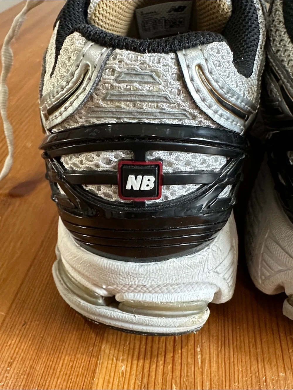 New Balance  1906R Men’s  Size 7.5 Women’s  9 Silver and Black Running Sneakers